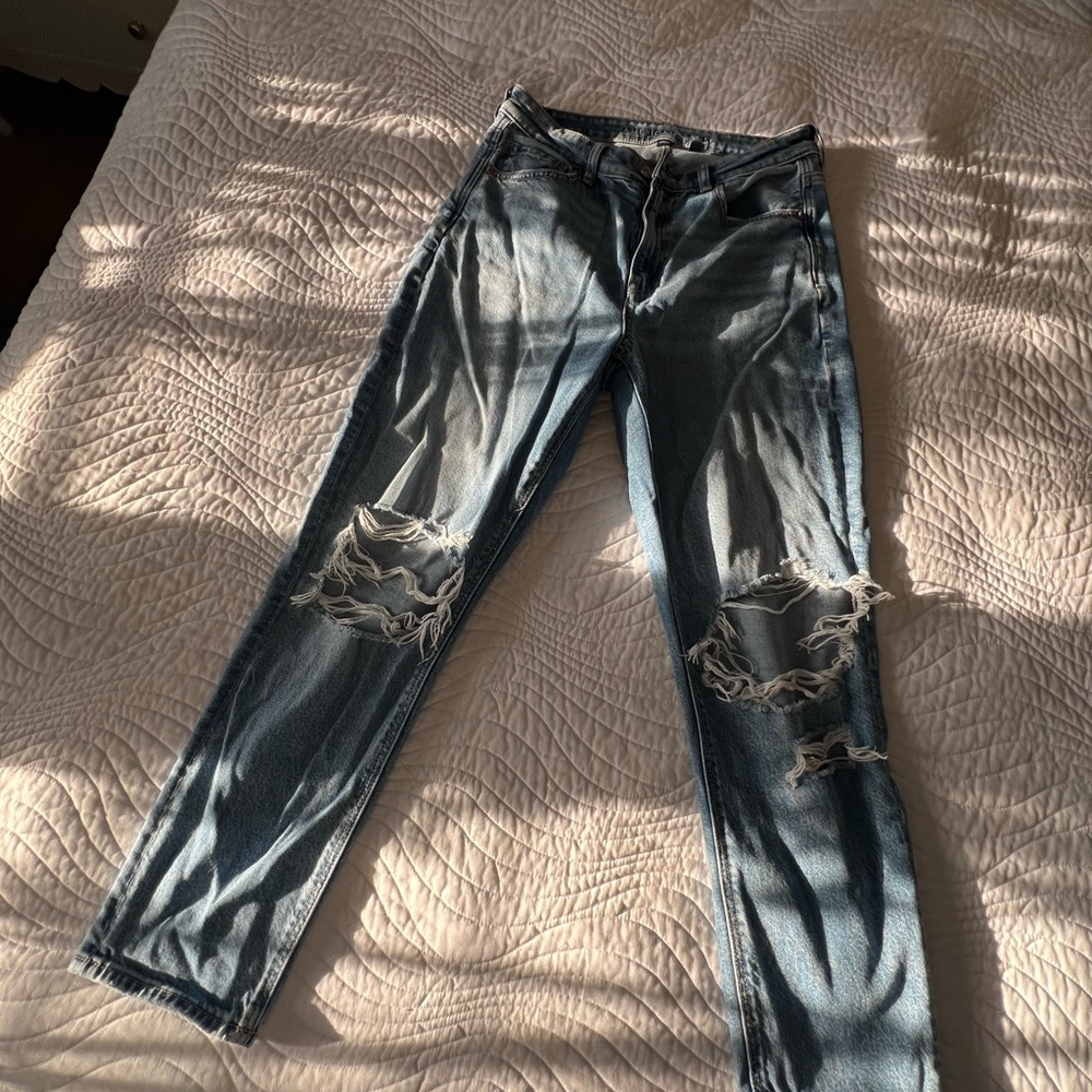 American Eagle Distressed Jeans